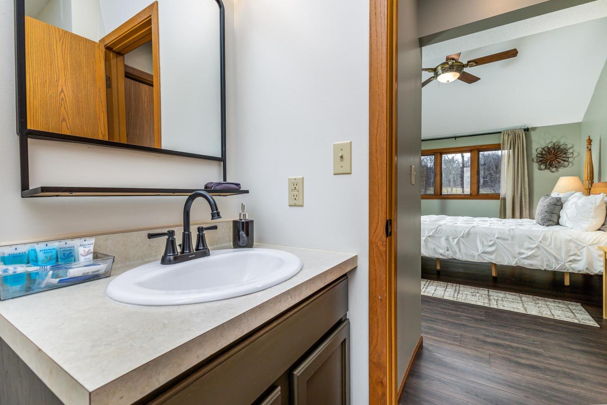 Cozy At Creekwood Getaway Holiday home