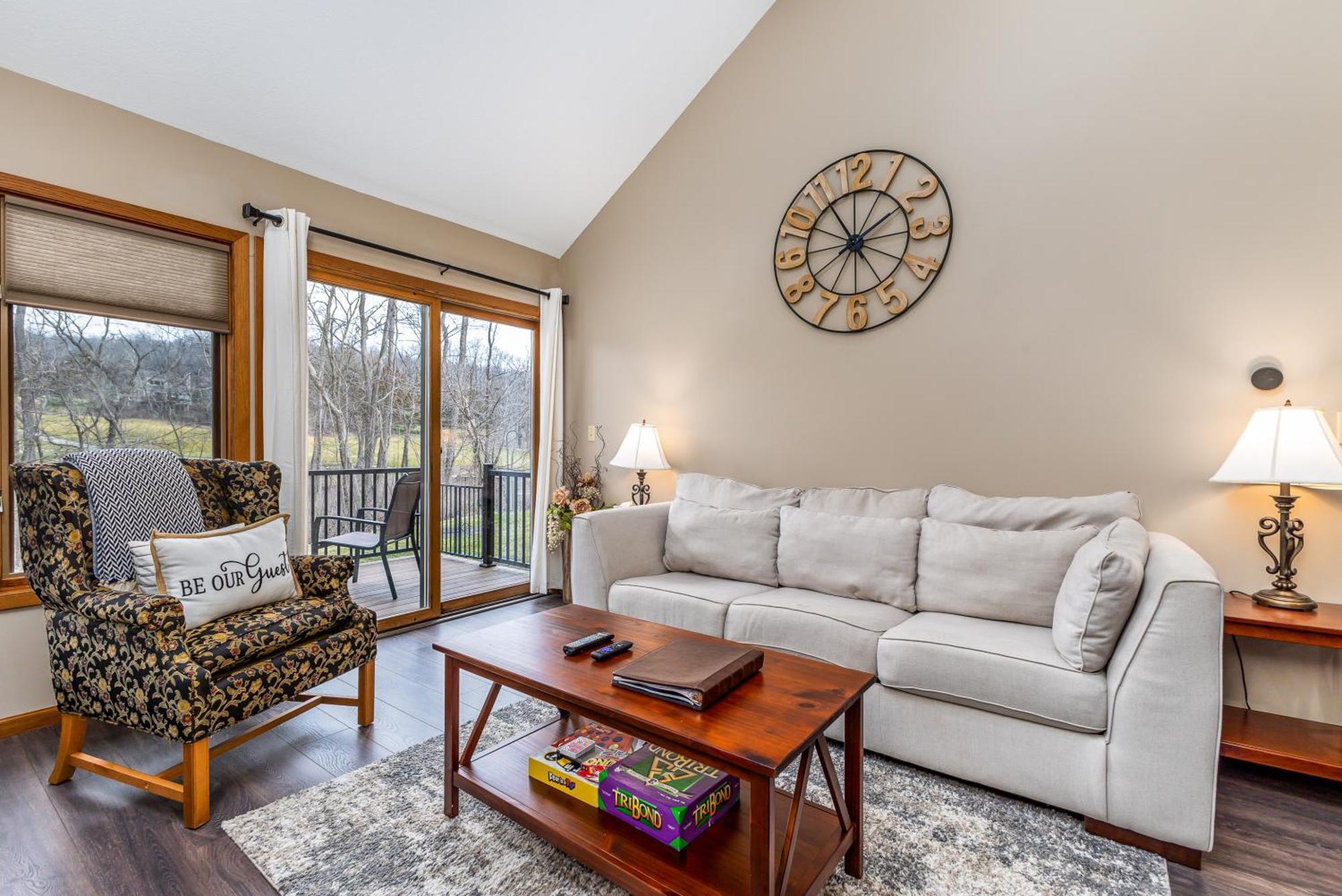 Cozy At Creekwood Getaway